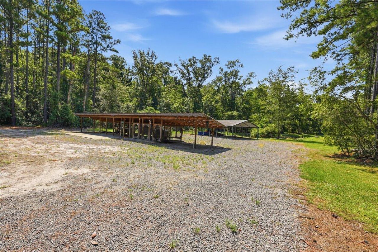 8995 Greenwood Road Photo 21