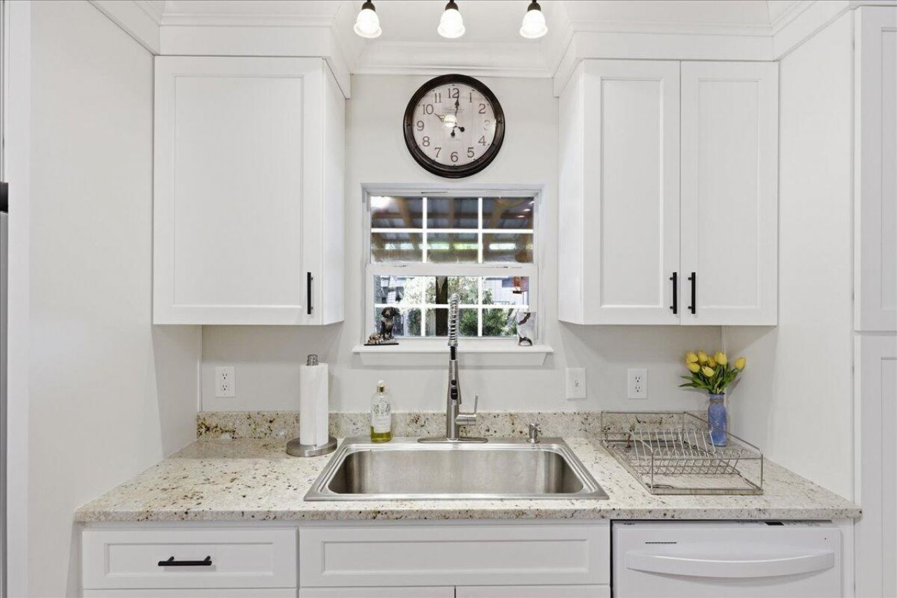 8995 Greenwood Road Photo 8