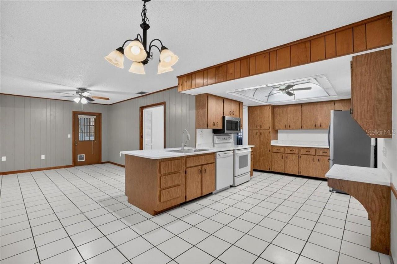 6814 16th Avenue Drive W, Bradenton, FL 34209 Photo