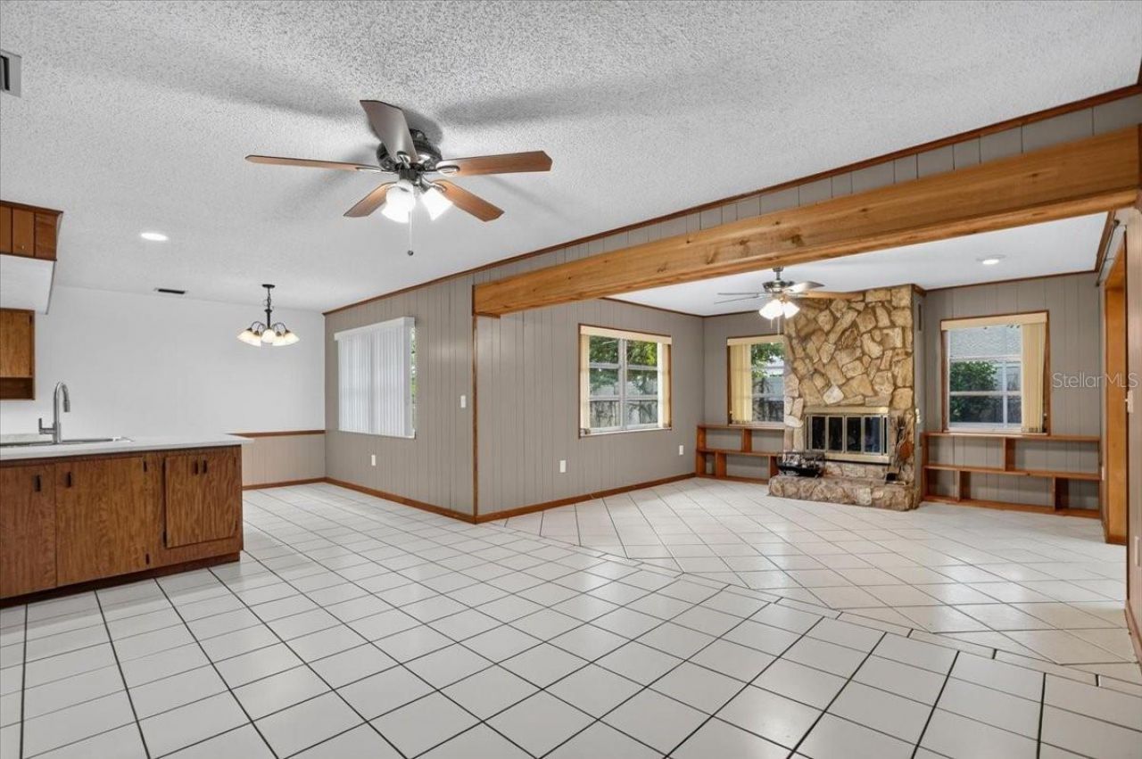6814 16th Avenue Drive W, Bradenton, FL 34209 Photo
