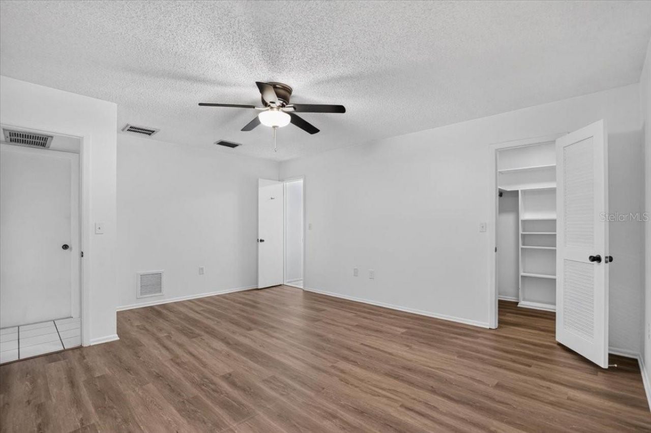 6814 16th Avenue Drive W, Bradenton, FL 34209 Photo