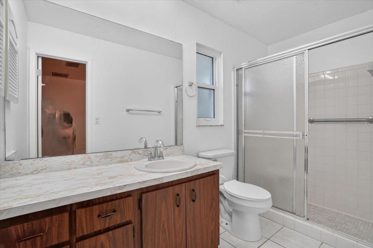 6814 16th Avenue Drive W, Bradenton, FL 34209 Photo