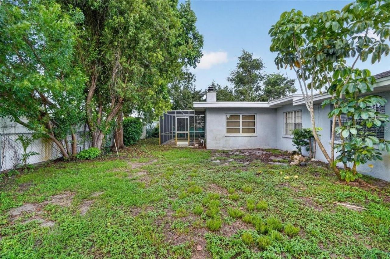 6814 16th Avenue Drive W, Bradenton, FL 34209 Photo