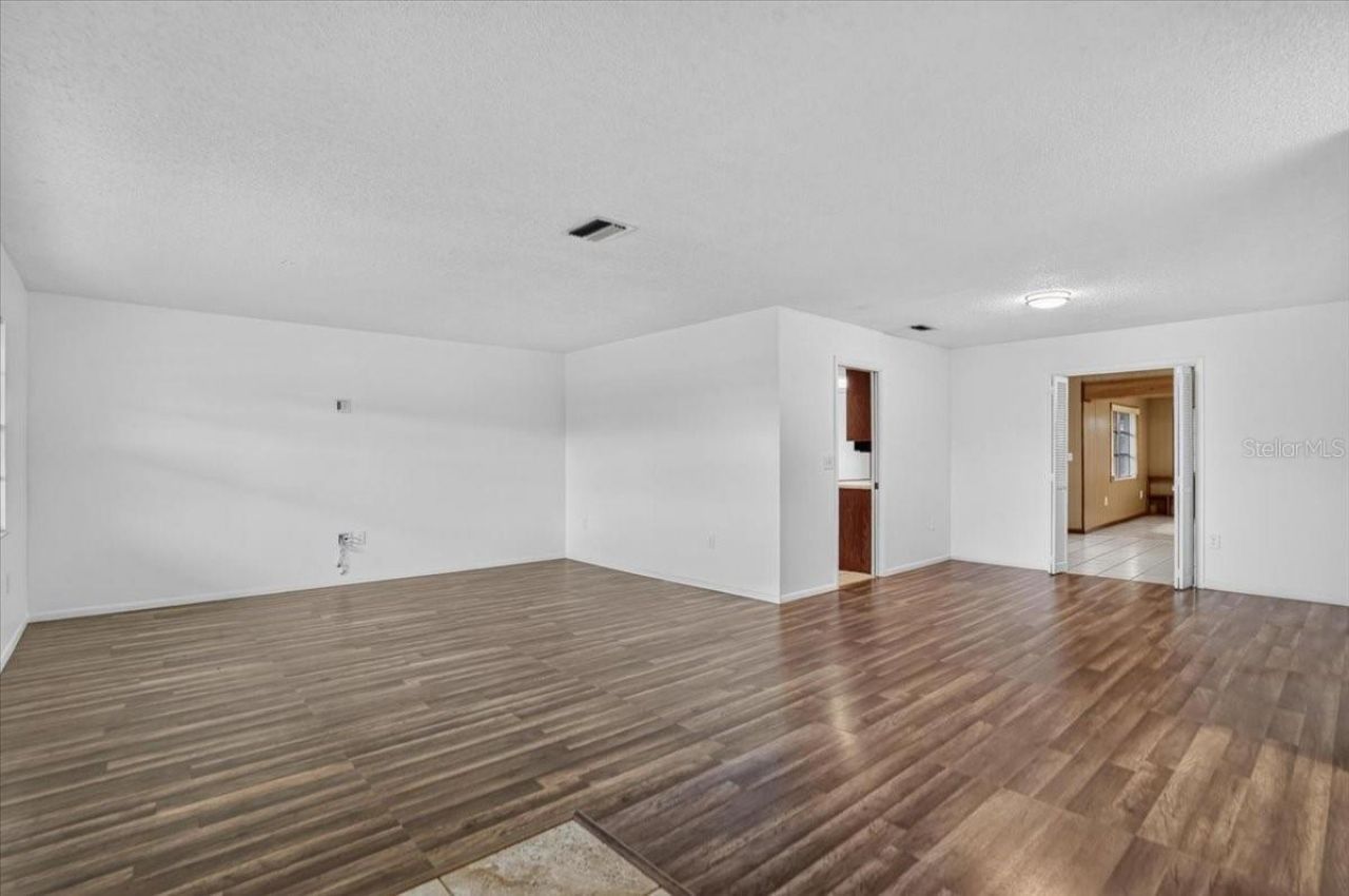 6814 16th Avenue Drive W, Bradenton, FL 34209 Photo