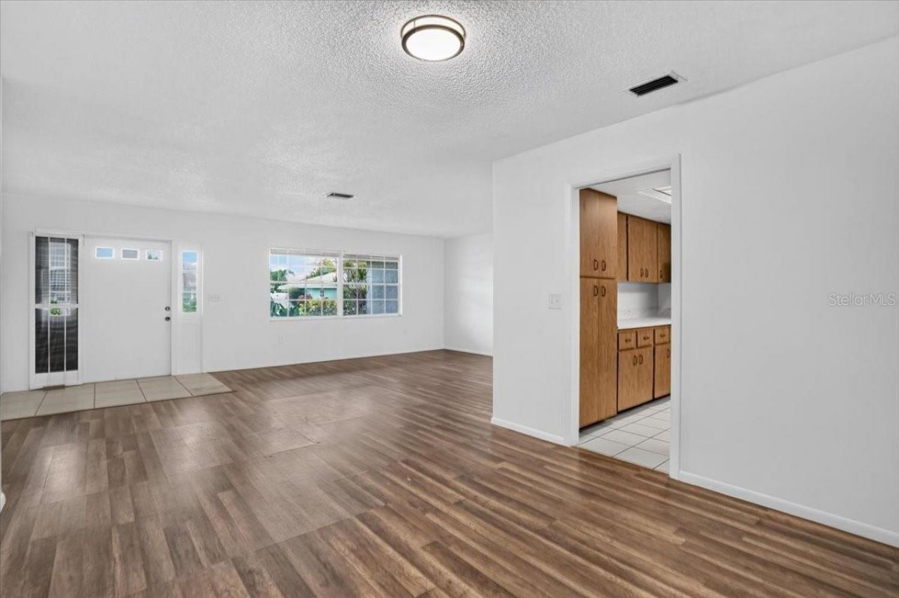 6814 16th Avenue Drive W, Bradenton, FL 34209 Photo