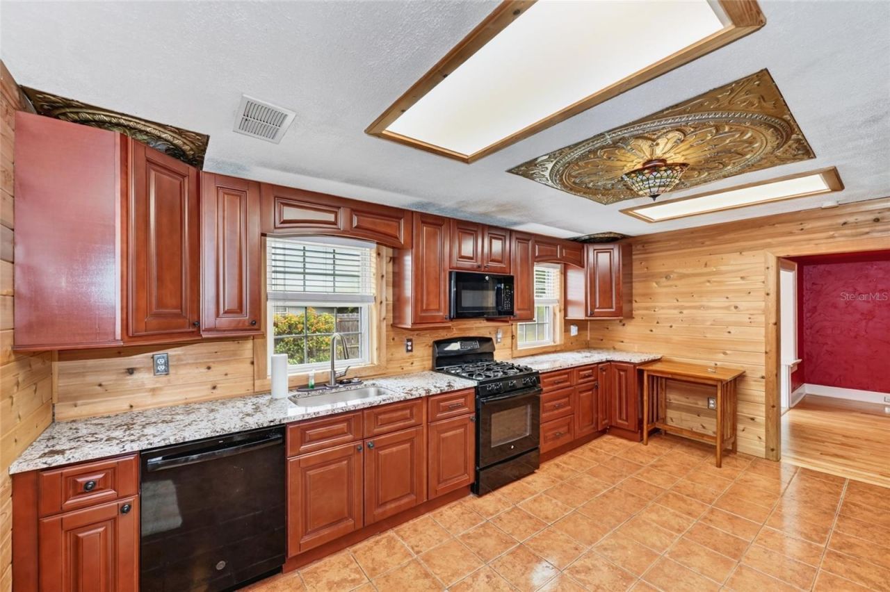 714 29th Street W, Bradenton, FL 34205 Photo