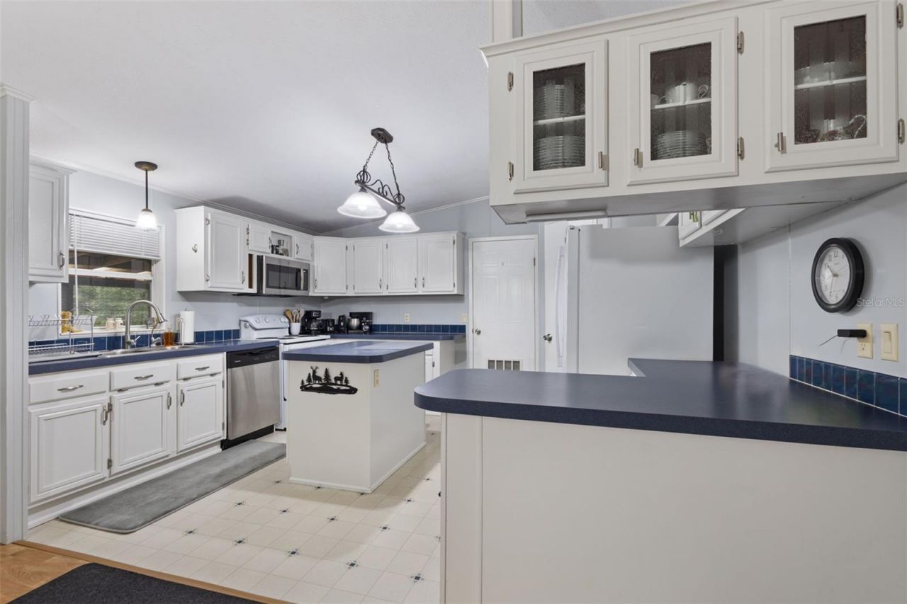 4689 NW 26th Street , Bell, FL 32619 Photo
