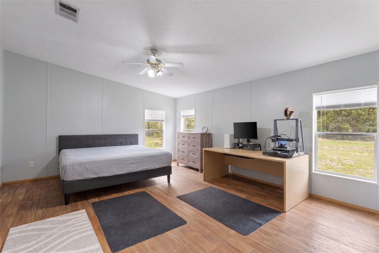 4689 NW 26th Street , Bell, FL 32619 Photo