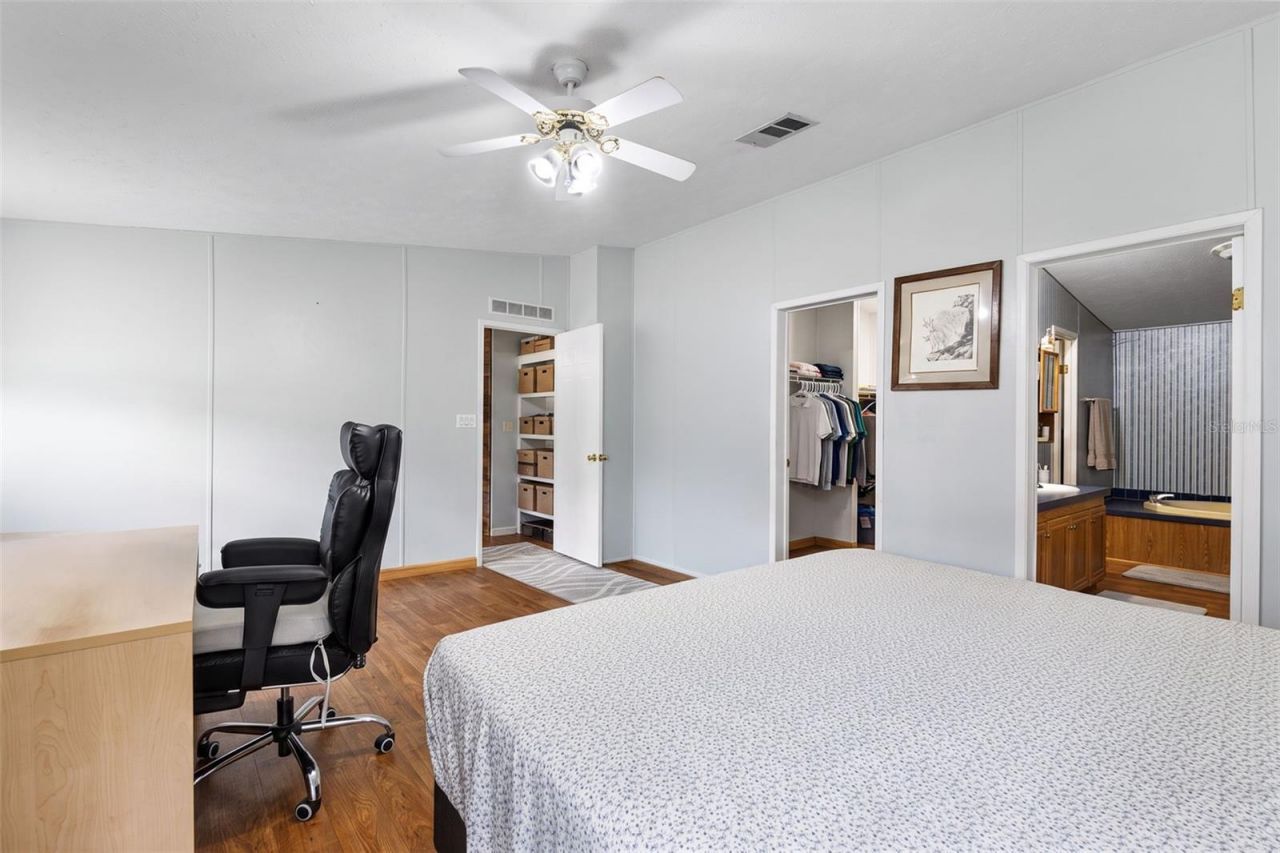 4689 NW 26th Street , Bell, FL 32619 Photo