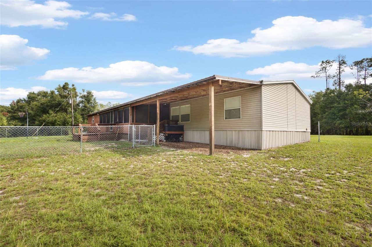 4689 NW 26th Street , Bell, FL 32619 Photo
