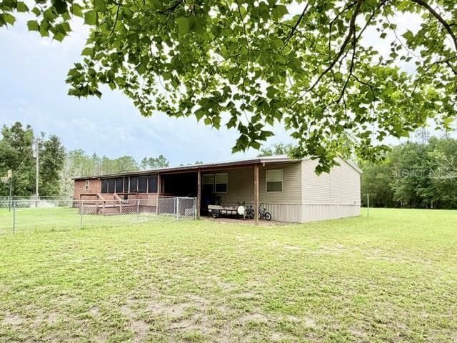4689 NW 26th Street , Bell, FL 32619 Photo