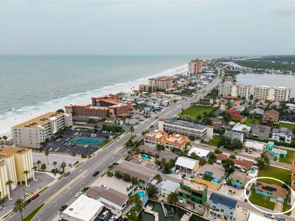 136 175TH TERRACE DRIVE E, REDINGTON SHORES, FL 33708