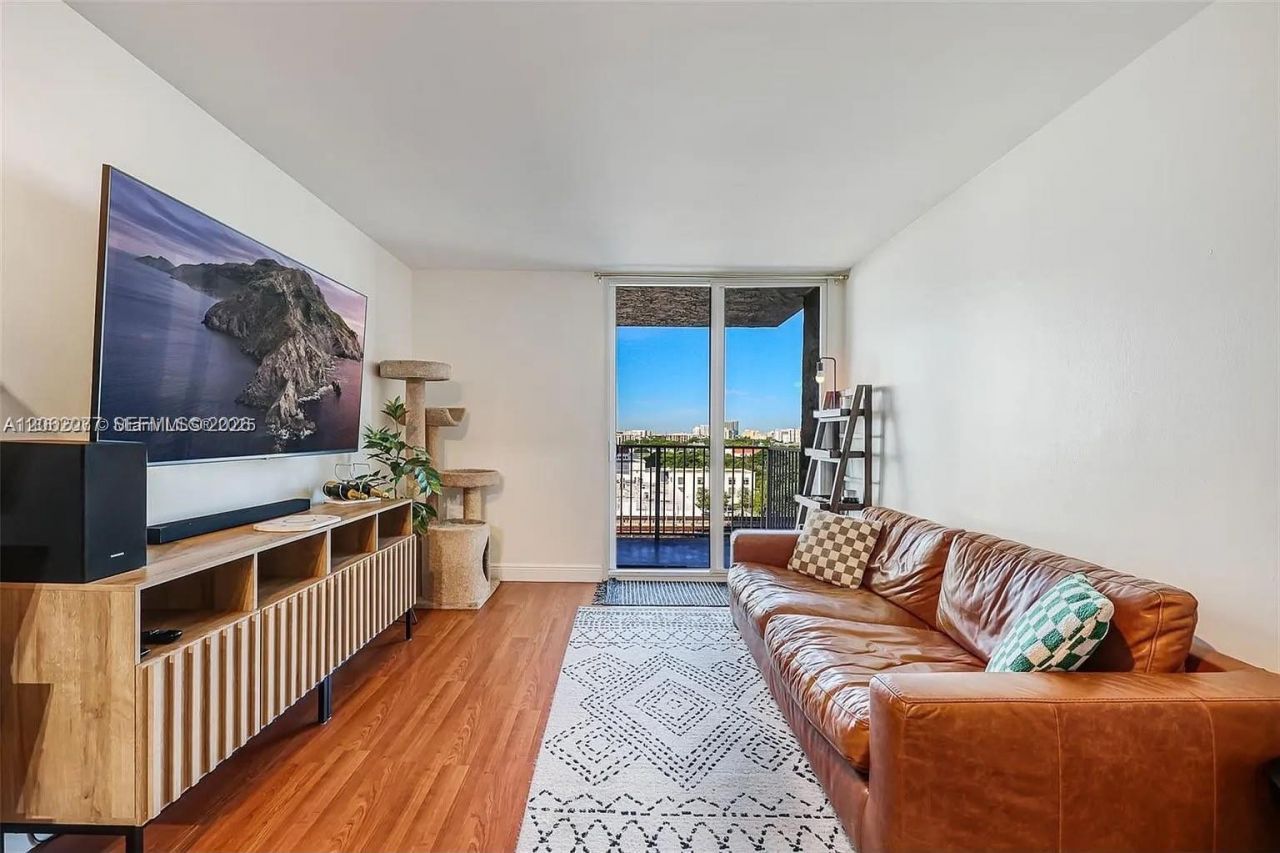 850 N Miami Ave , Unit W-906, Miami, FL 33136 Photo