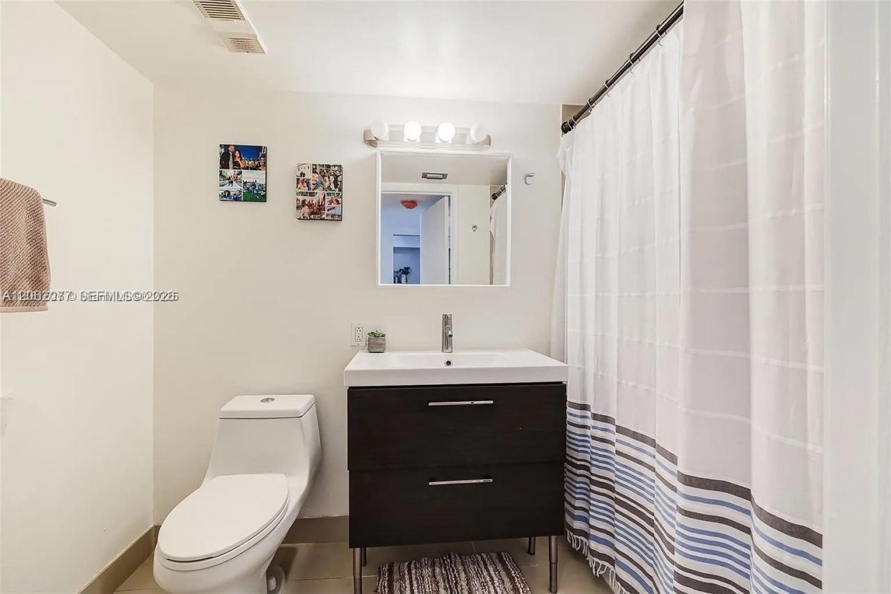 850 N Miami Ave , Unit W-906, Miami, FL 33136 Photo