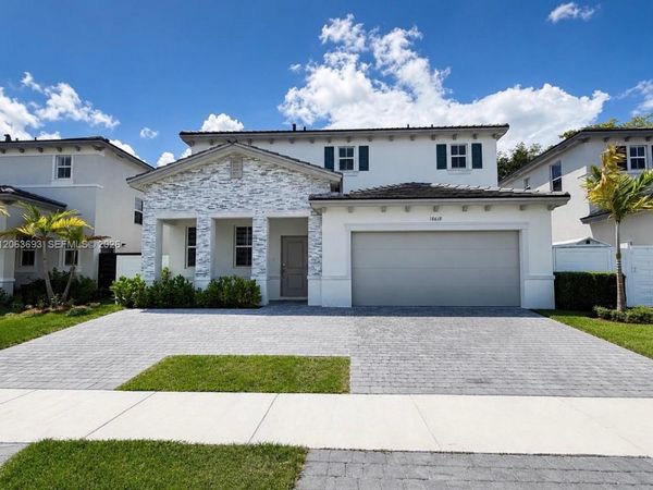 18618 SW 136th Ct, Miami, FL 33177