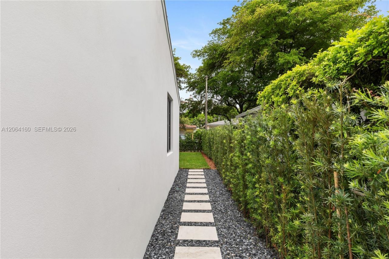 118 Sarto Ave, Coral Gables, FL 33134 Photo
