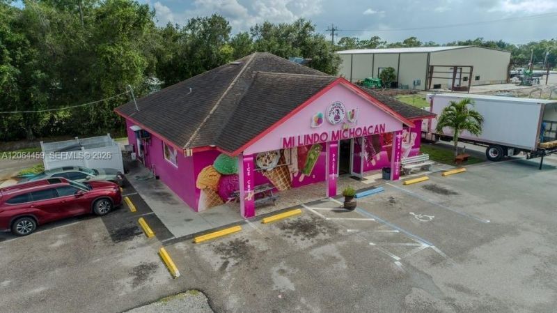155 W Cowboy Way , La Belle, FL 33935 Photo