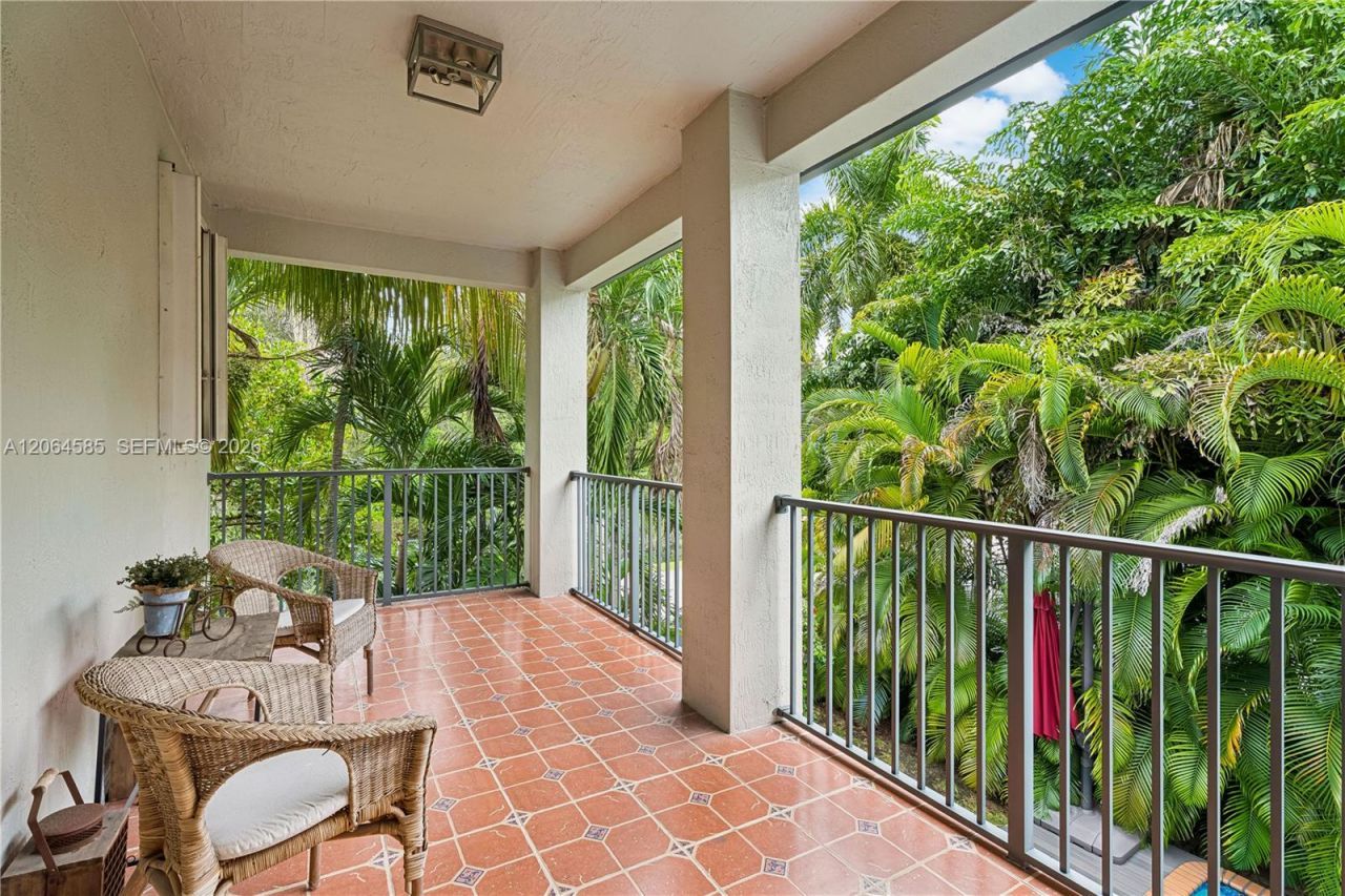 14900 SW 10th St , Miami, FL 33194 Photo
