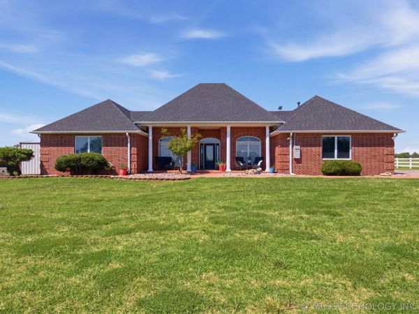 3315 E Ridgewood Drive , Cushing, OK 74023