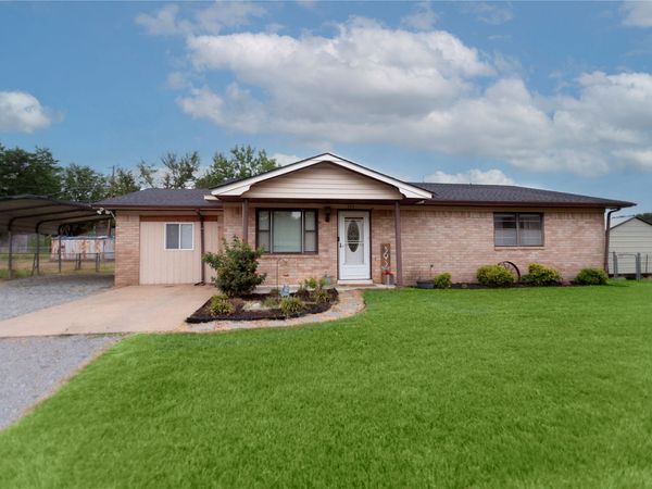 395 Buchanan Avenue, Krebs, OK 74554