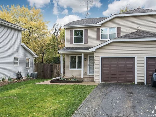 521 Milton Drive, Naperville, IL 60563