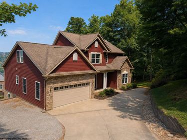 39 Dock View Lane, Morgantown, WV 26508
