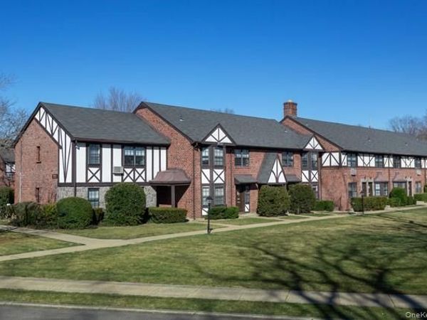 1629 August Road , Unit 1629, North Babylon, NY 11703