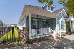 811 Johnson Ave. photo 4