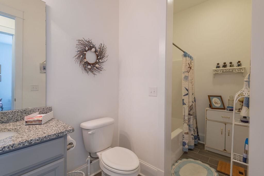 811 Johnson Ave. Photo 30