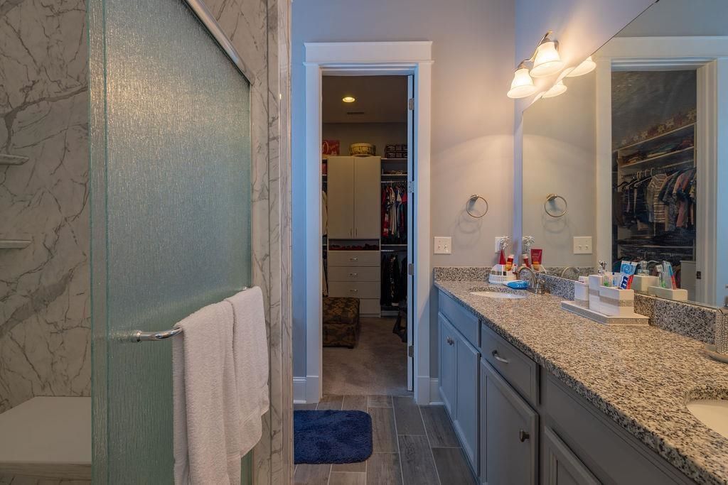 811 Johnson Ave. Photo 31
