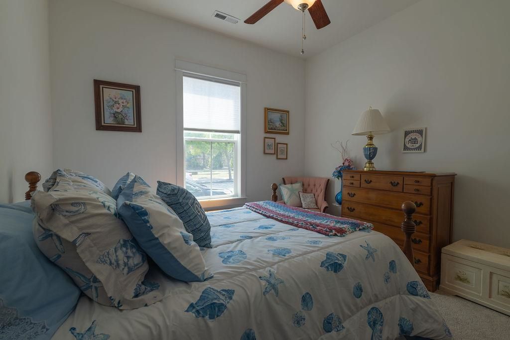 811 Johnson Ave. Photo 39