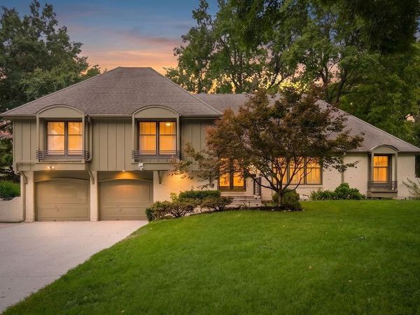 301 W 116th Street, Kansas City, MO 64114