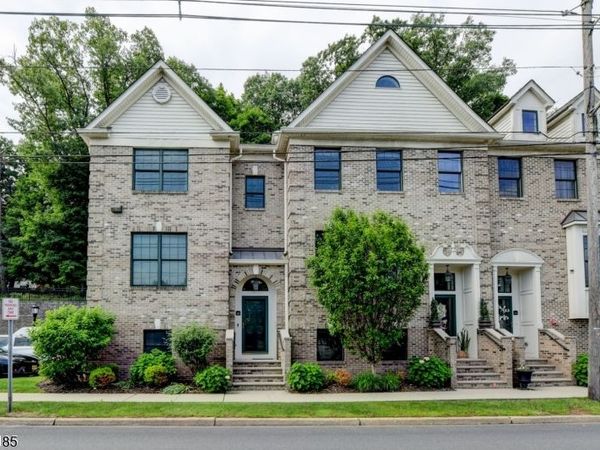 50 Bloomfield Ave, Unit 50, Essex Fells, NJ 07021