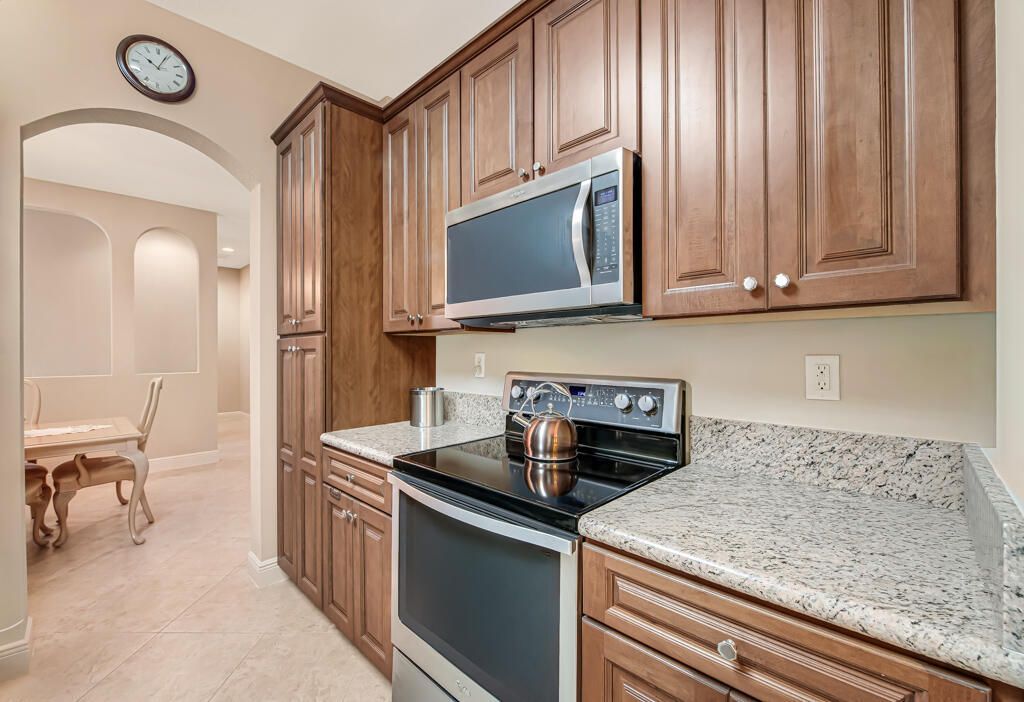 9786 Midship Way, Unit 203, Royal Palm Beach, FL 33411 Photo