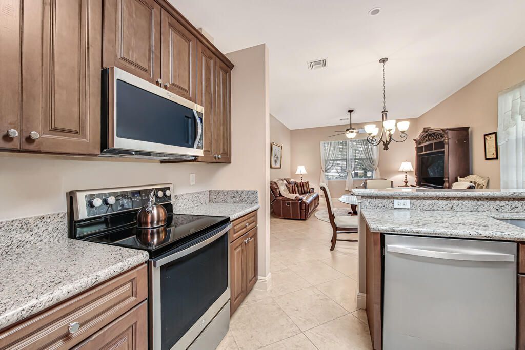 9786 Midship Way, Unit 203, Royal Palm Beach, FL 33411 Photo