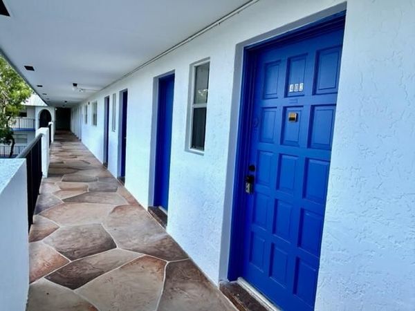 6061 N FALLS CIR Drive, Unit 402, Lauderhill, FL 33319