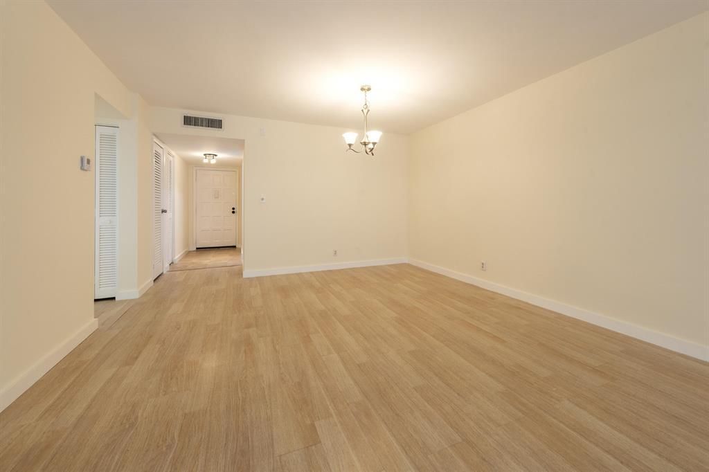 6061 N Falls Cir Drive, Unit 402, Lauderhill, FL 33319 Photo