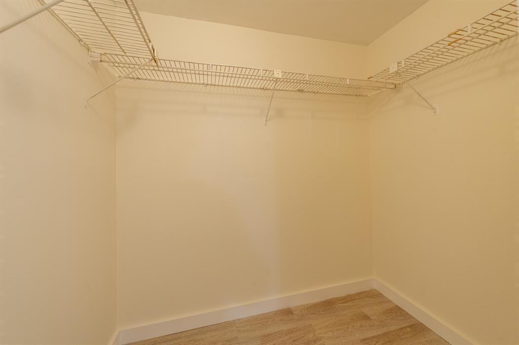 6061 N Falls Cir Drive, Unit 402, Lauderhill, FL 33319 Photo