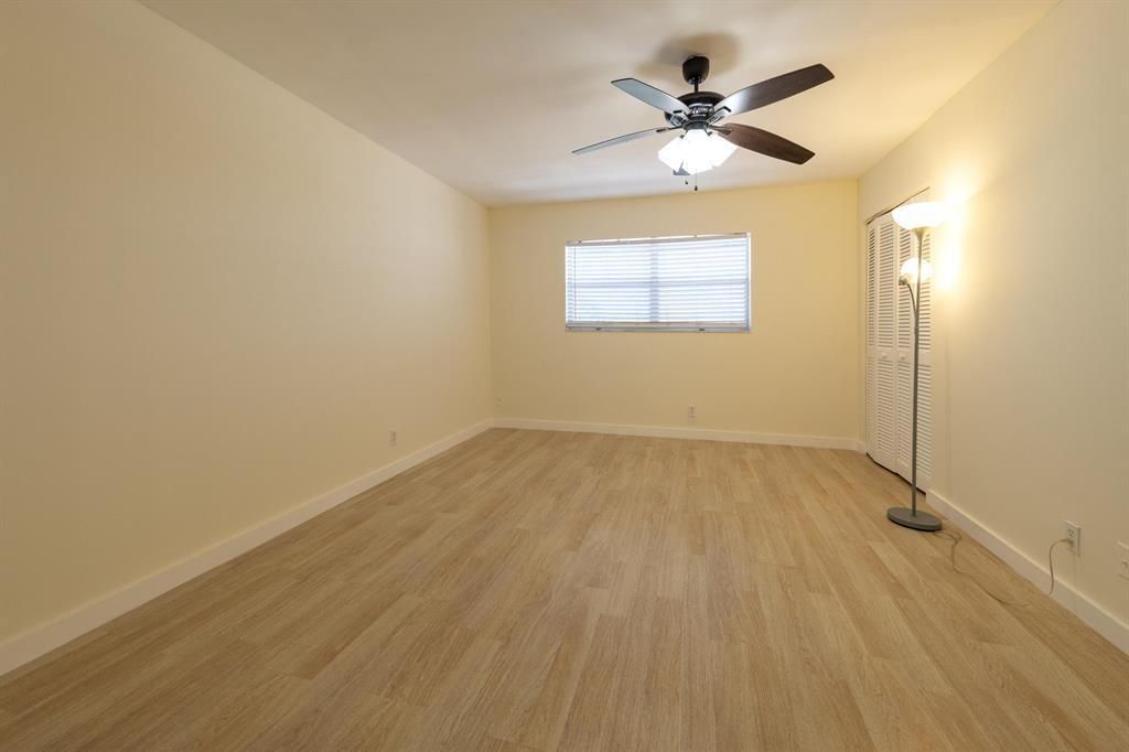 6061 N Falls Cir Drive, Unit 402, Lauderhill, FL 33319 Photo
