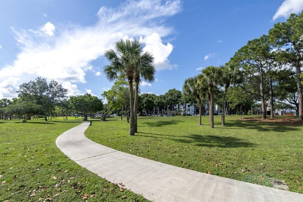 6061 N Falls Cir Drive, Unit 402, Lauderhill, FL 33319 Photo