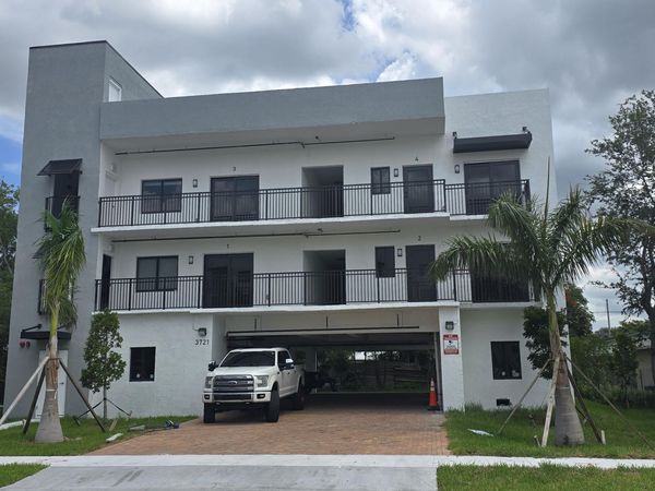 3721 SW 12th Place, Unit 3, Fort Lauderdale, FL 33312