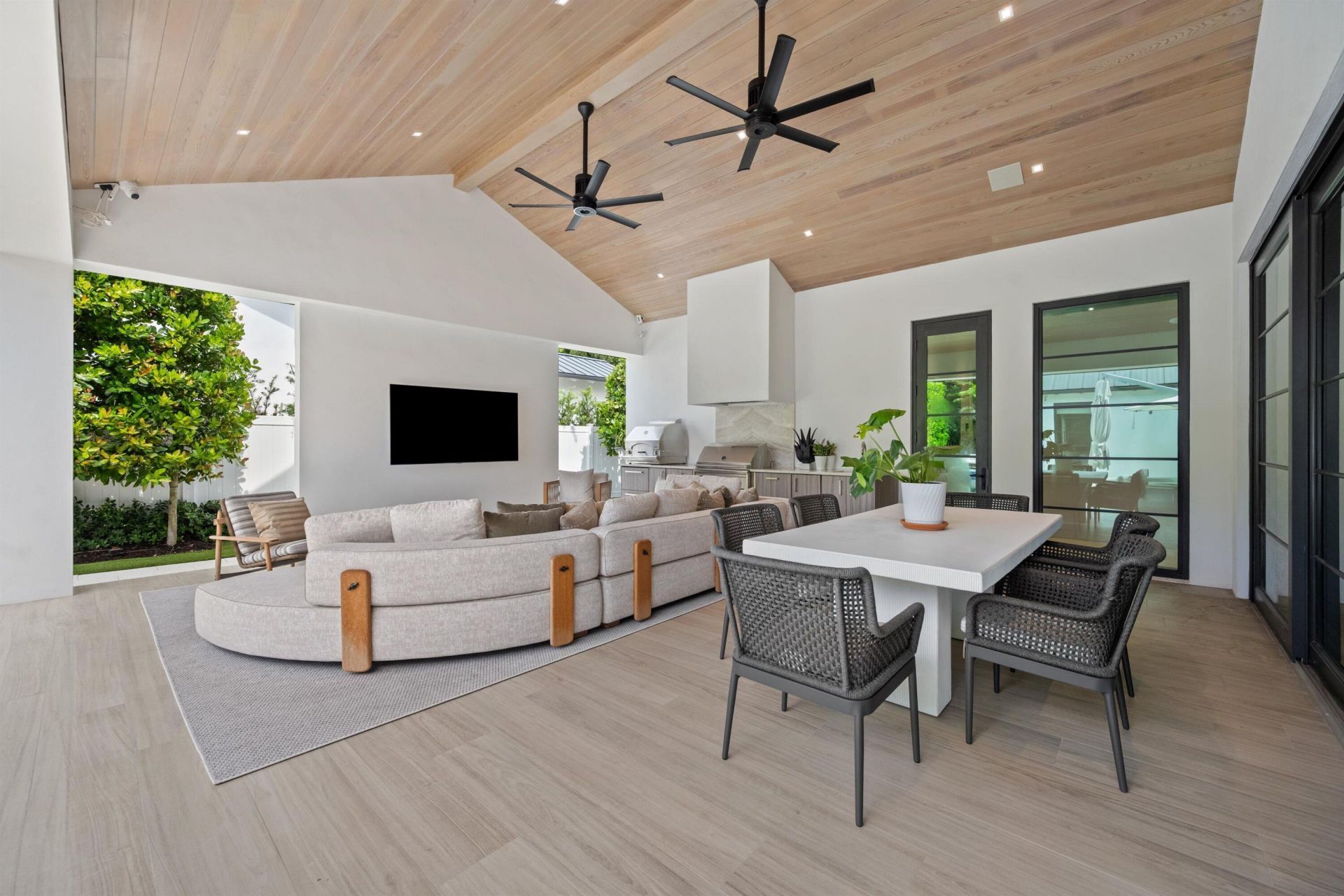 1634 N Swinton Avenue, Delray Beach, FL 33444 Photo