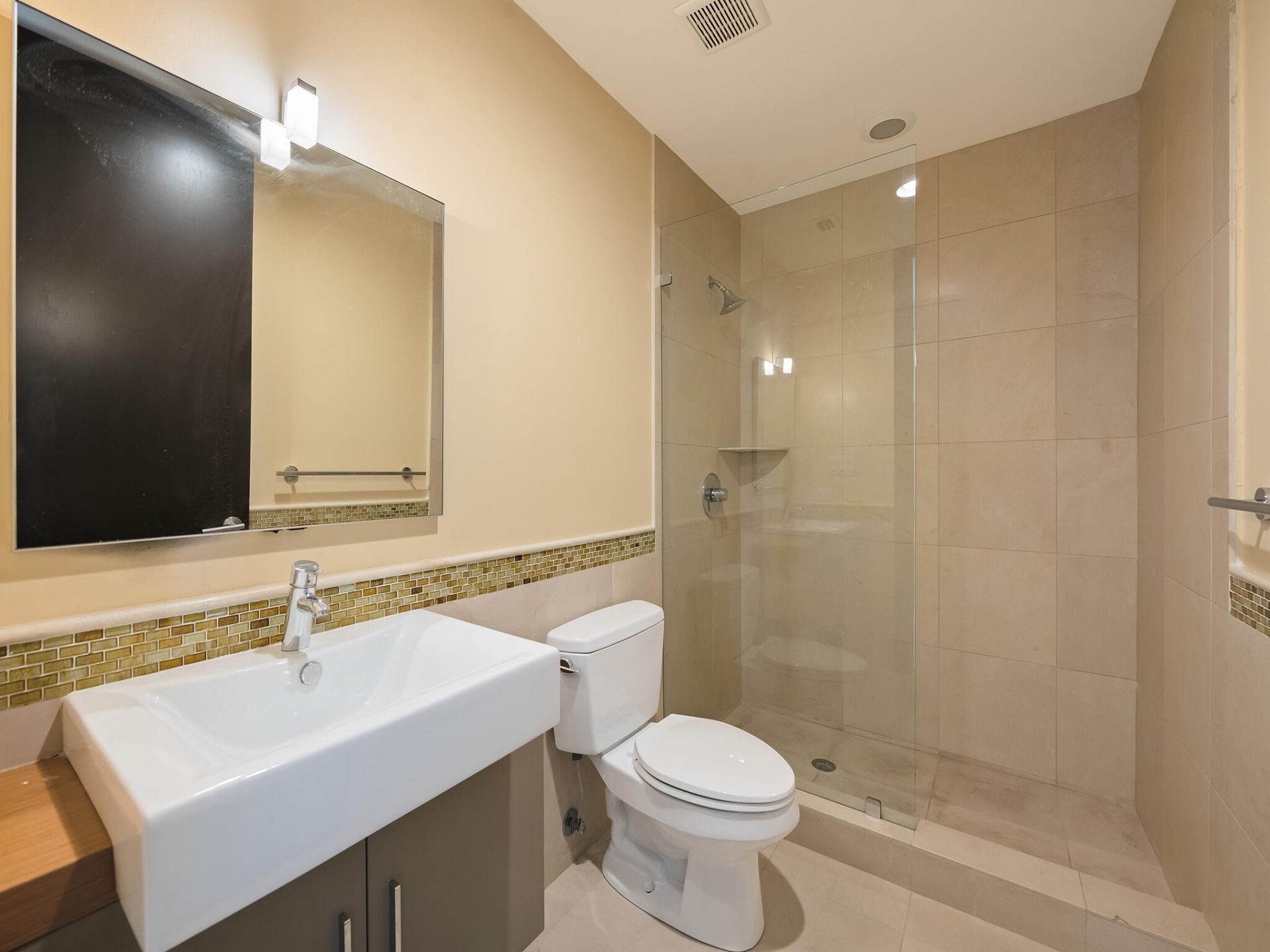 215 Hendricks Isle, Fort Lauderdale, FL 33301 Photo