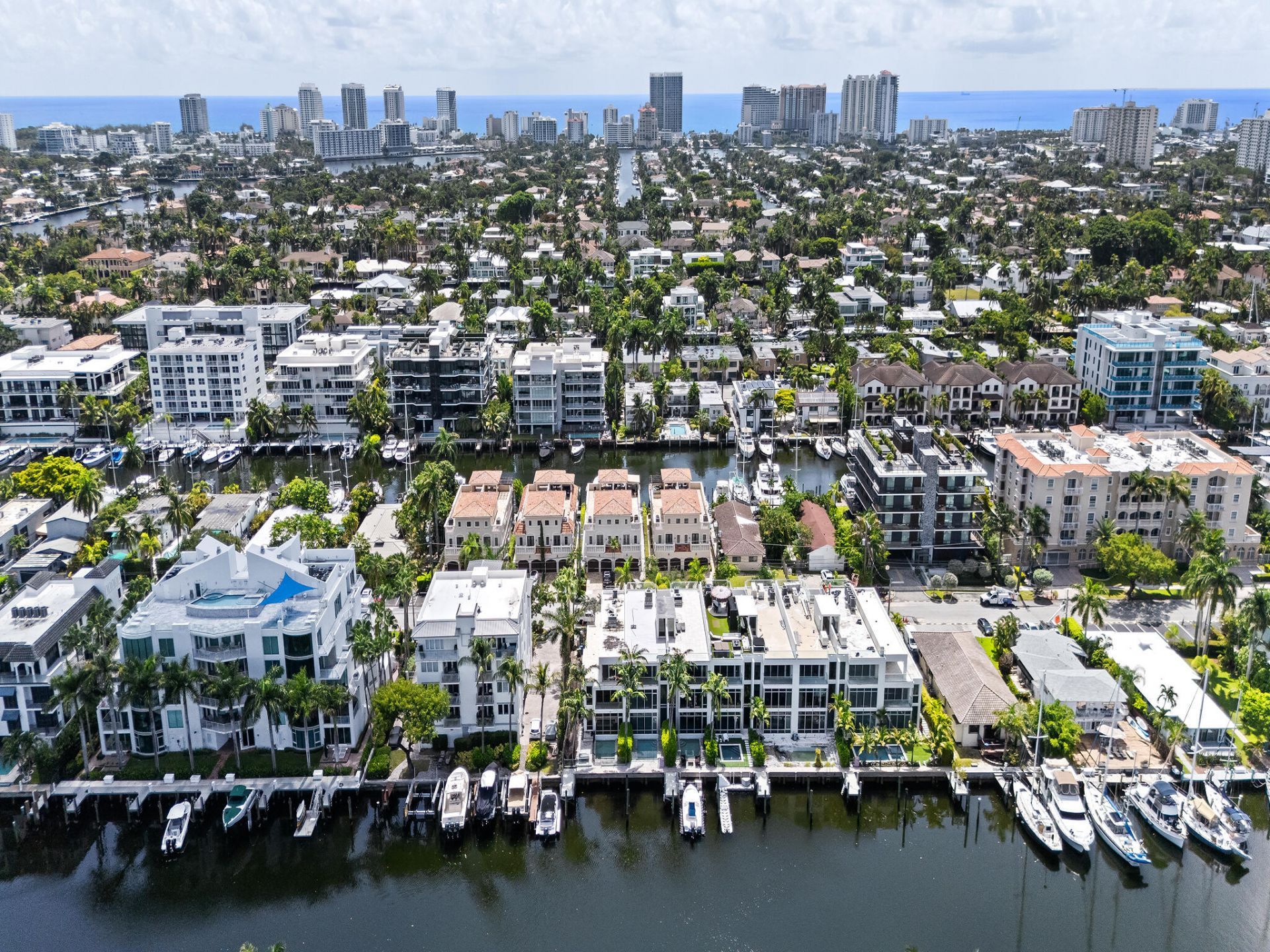 215 Hendricks Isle, Fort Lauderdale, FL 33301 Photo