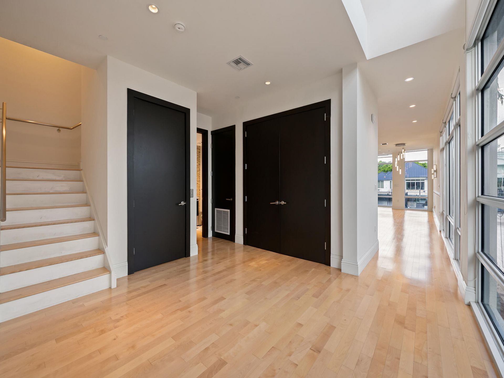 215 Hendricks Isle, Fort Lauderdale, FL 33301 Photo