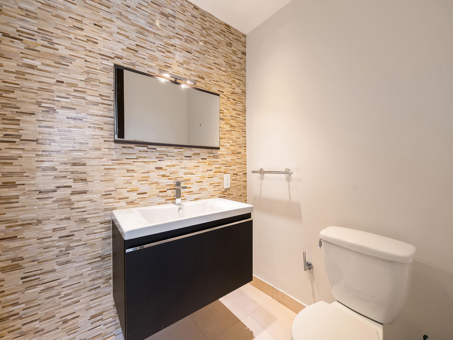 215 Hendricks Isle, Fort Lauderdale, FL 33301 Photo