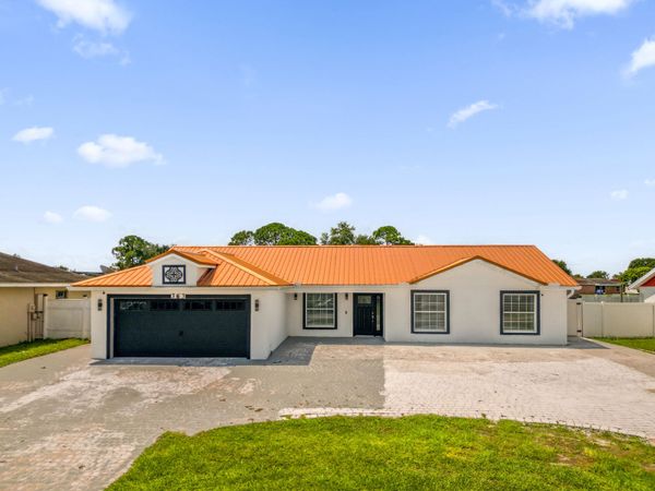 363 BUTTONWOOD Drive, Kissimmee, FL 34743