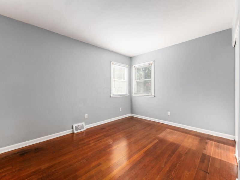 386 Old Village Road, Columbus, OH 43228 Photo 18