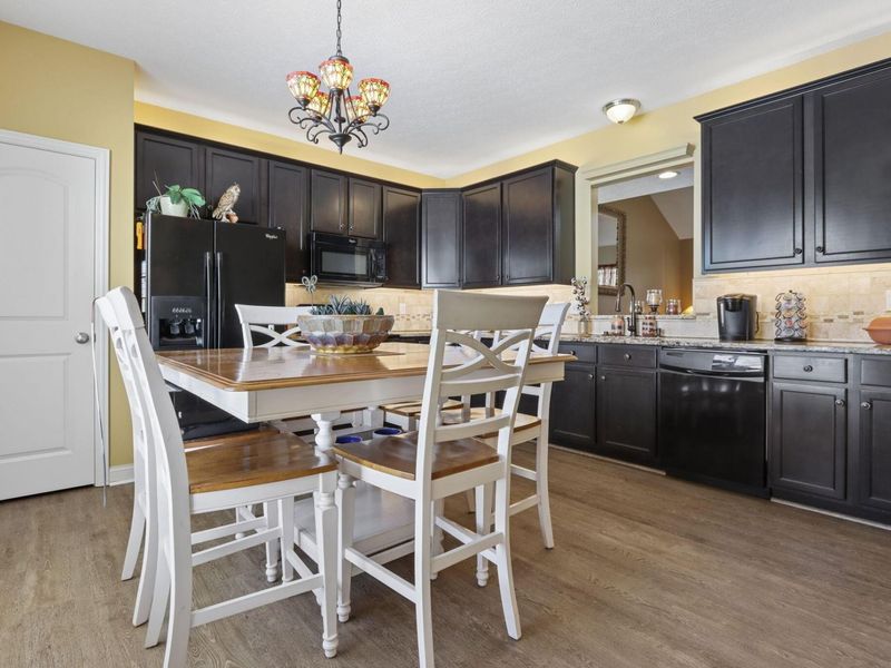 4471 Snowy Meadow Drive, Grove City, OH 43123 Photo 6