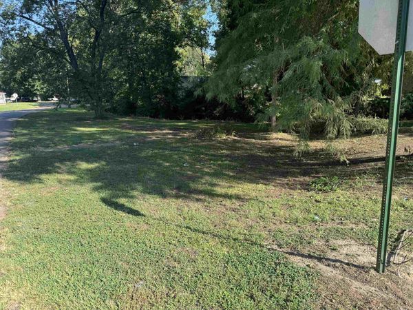 327 Canal Ave E , Wynne, AR 72396